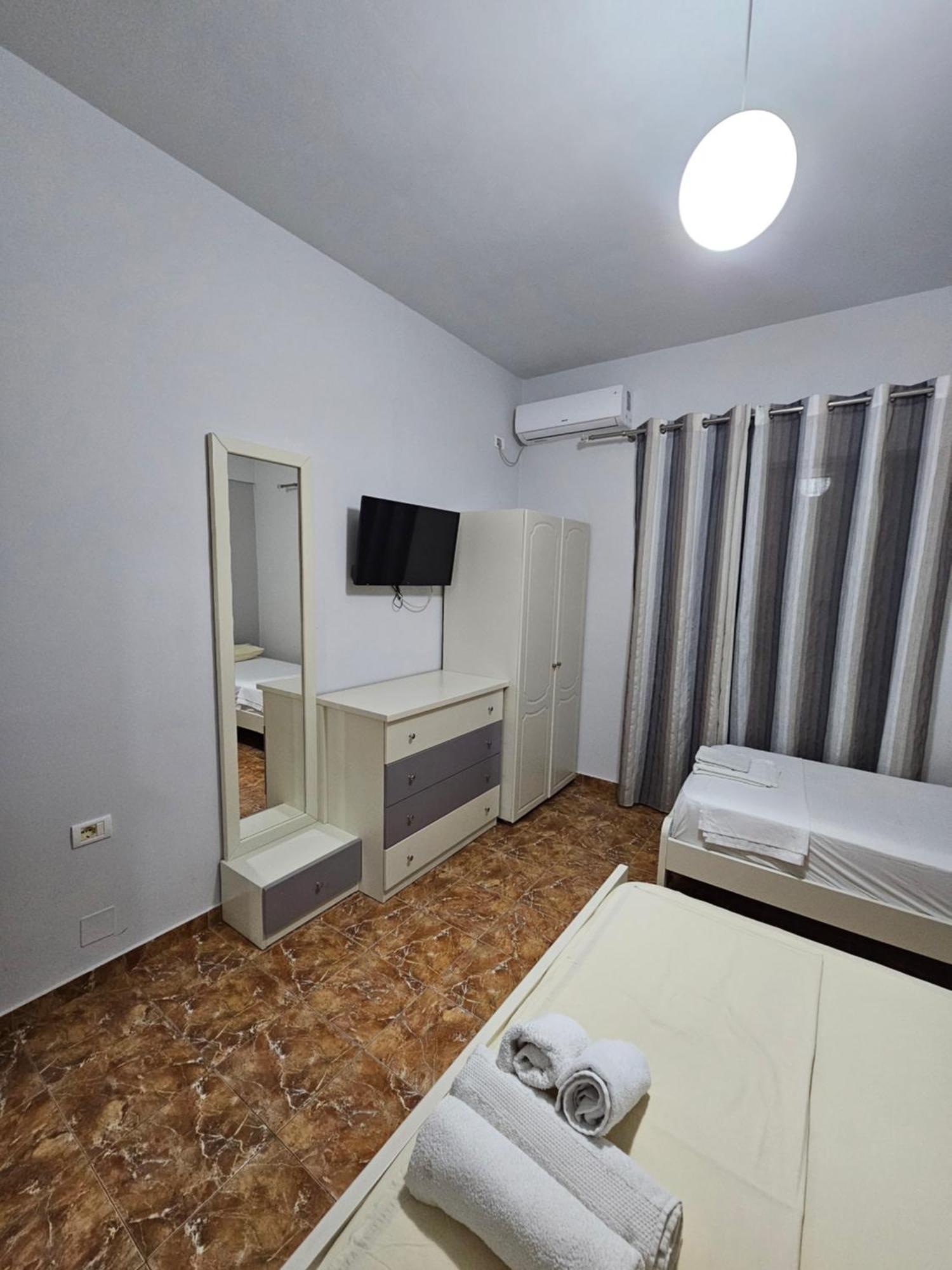 Iljo Apartments Ksamil Chambre photo
