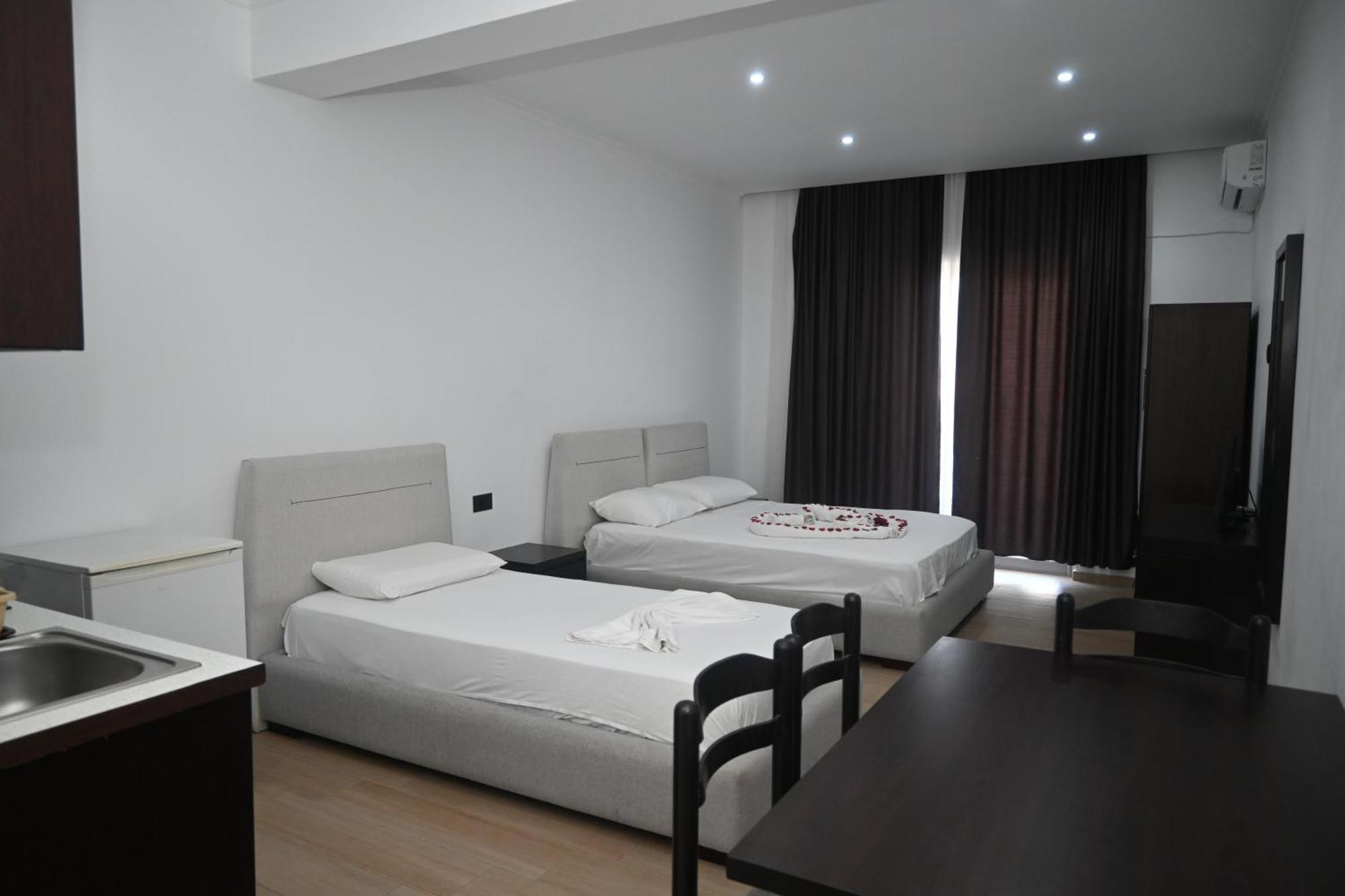 Iljo Apartments Ksamil Extérieur photo